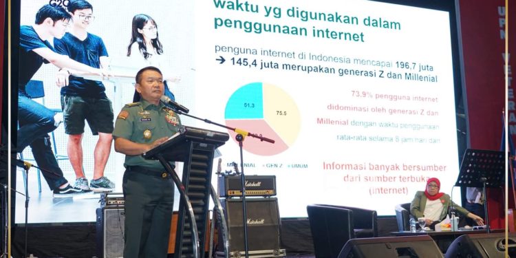KSAD Jenderal Dudung Beri Kuliah Umum 10 ribu Mahasiswa di Gelora Bung Karno